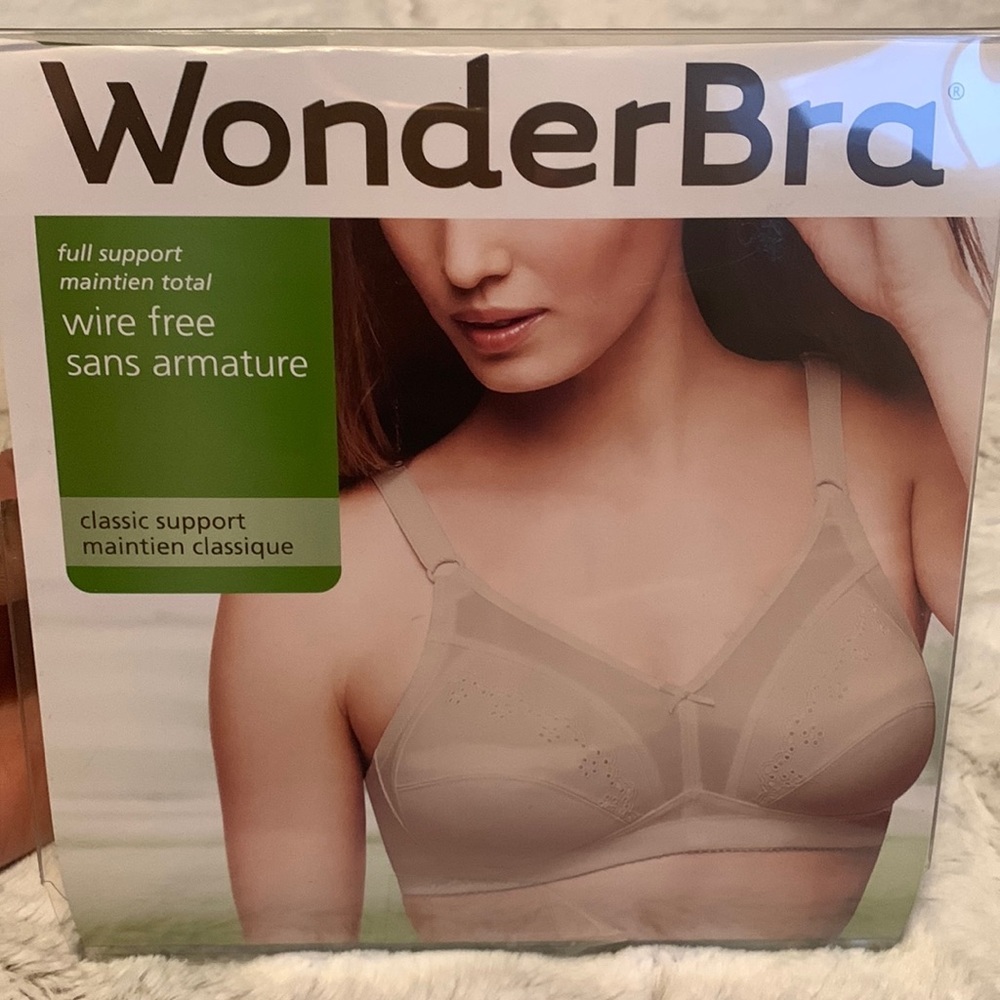 WONDERBRA Full Support Wire Free
